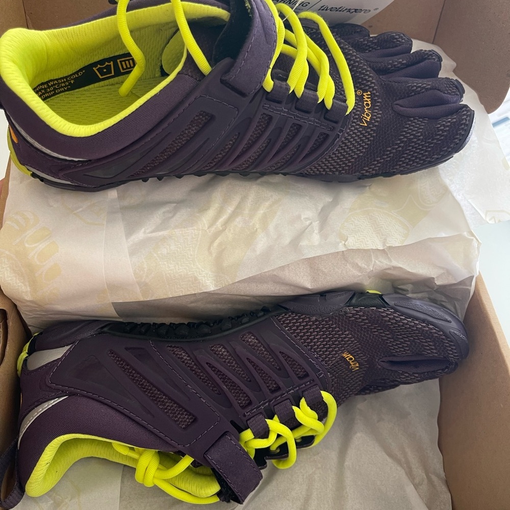 New w tags and box Vibram V-train in “nightshade safety yellow” size 36
